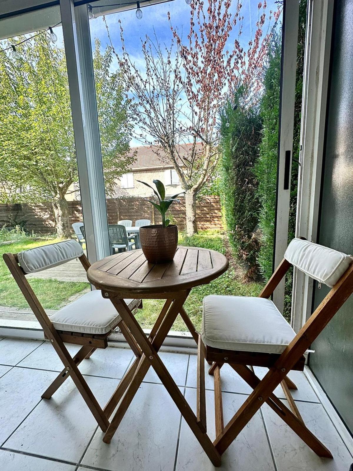 Appartement Calme Avec Jardin Proche De Paris Evry-Gregy-sur-Yerre Bagian luar foto