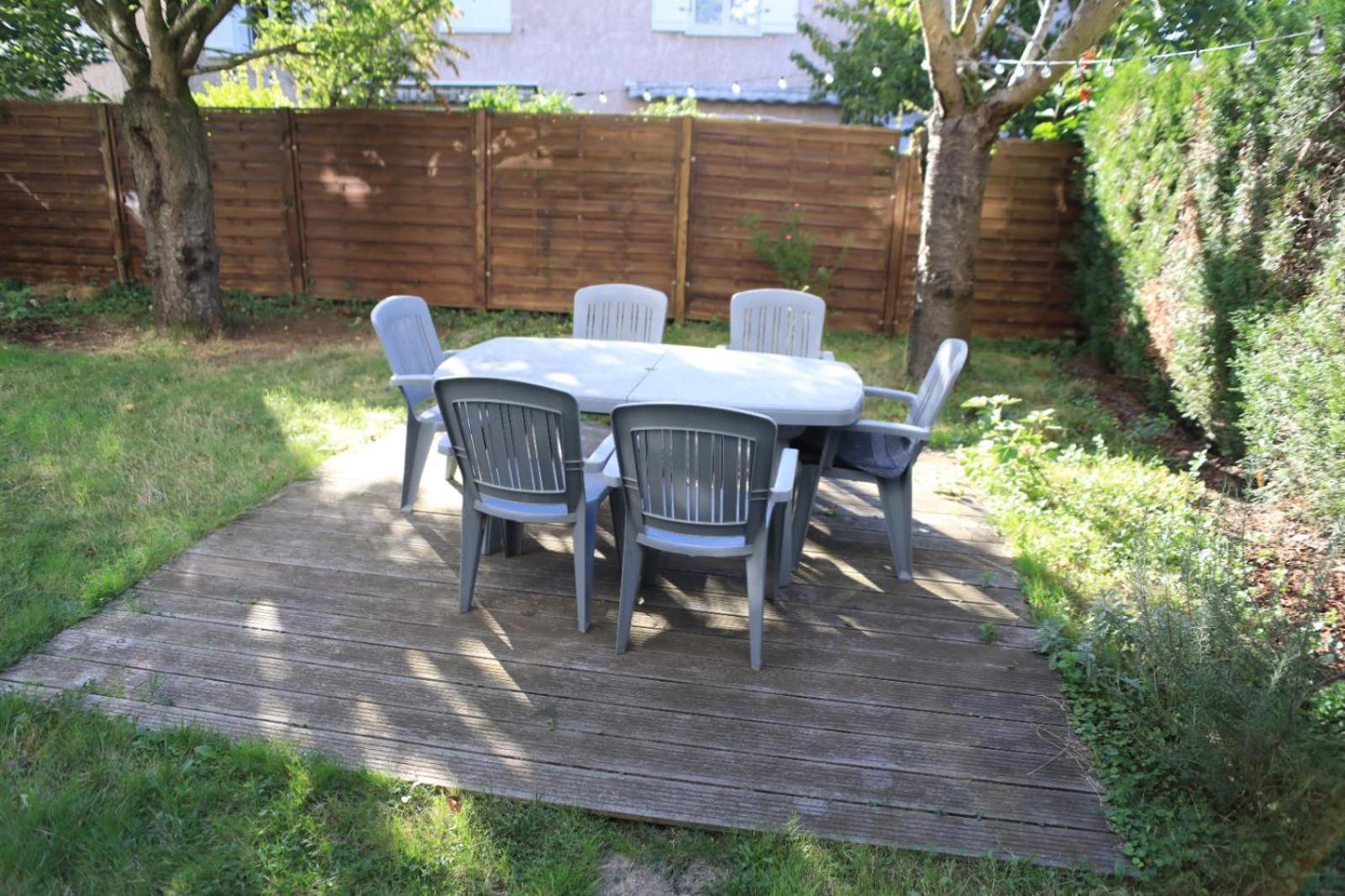 Appartement Calme Avec Jardin Proche De Paris Evry-Gregy-sur-Yerre Bagian luar foto